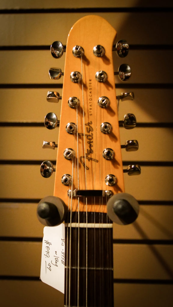 12-string-Strat-Head-576x1024